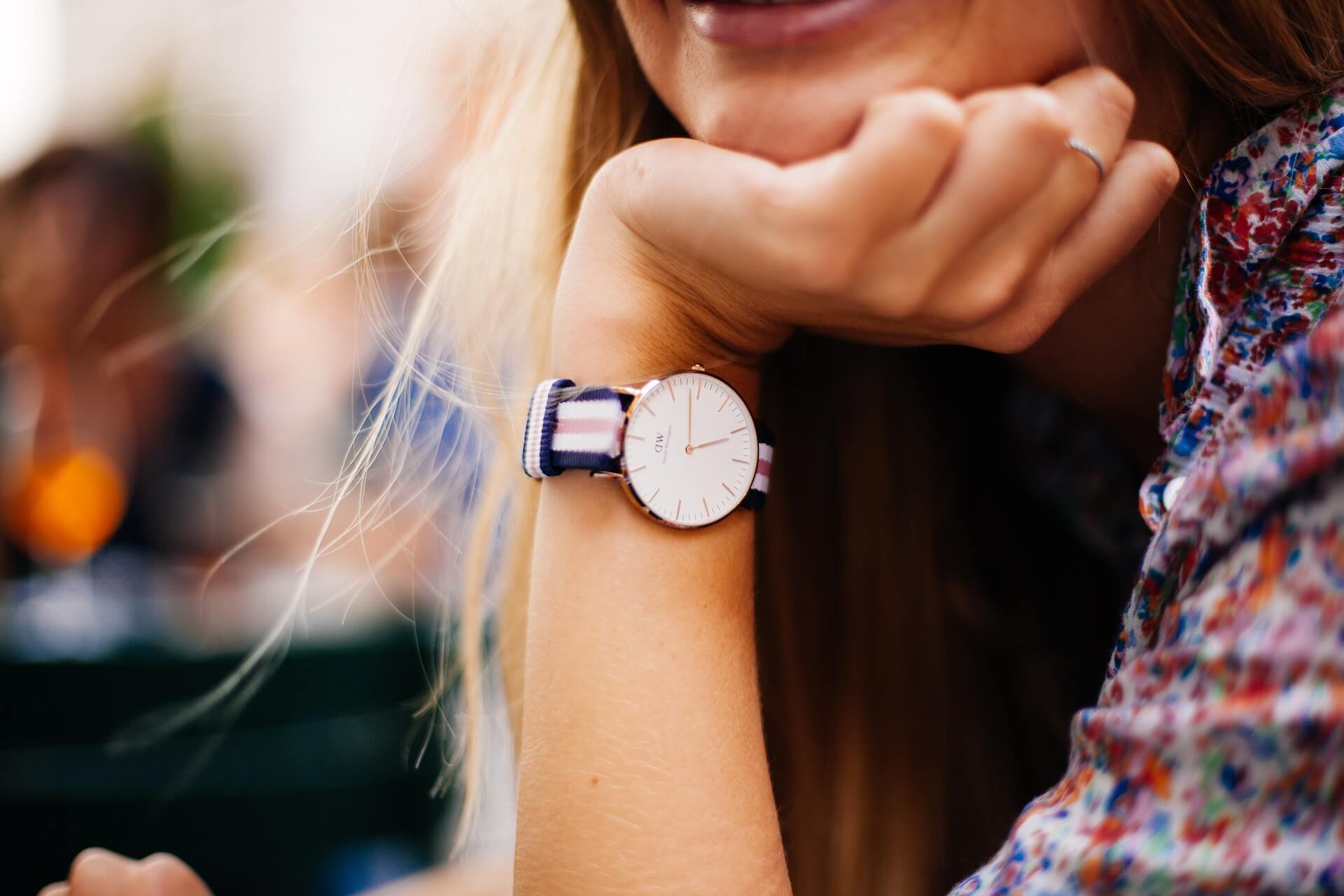 how-to-choose-a-nice-watch-for-a-woman-best-watch-select