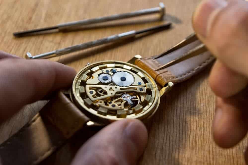 servicing watches